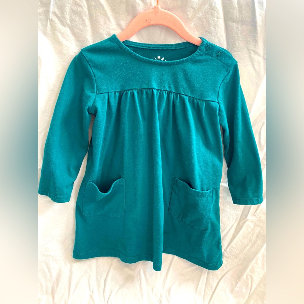 Primary’s Perfect pocket dress. Long sleeve jersey material size 18-24 months.